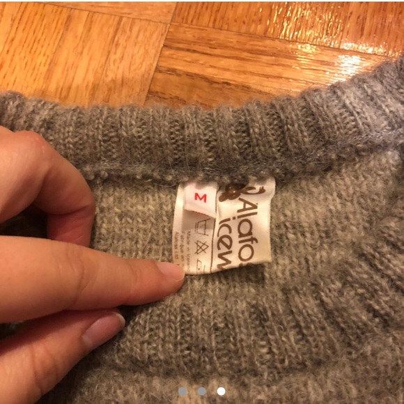 SOLD vintage iceland wool sweater - Picture 3 of 3